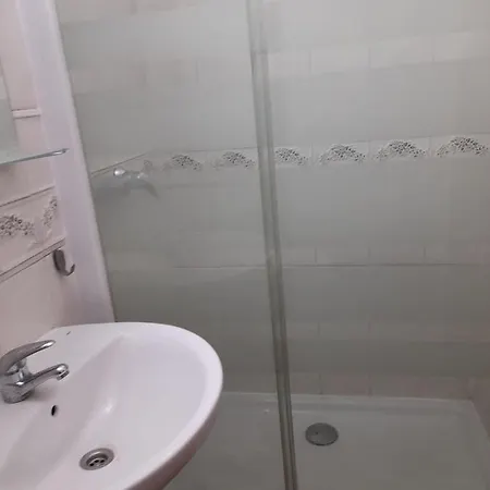 Сasa de vacaciones Casa Independiente En Nervion Junto A Parada Del Metro *